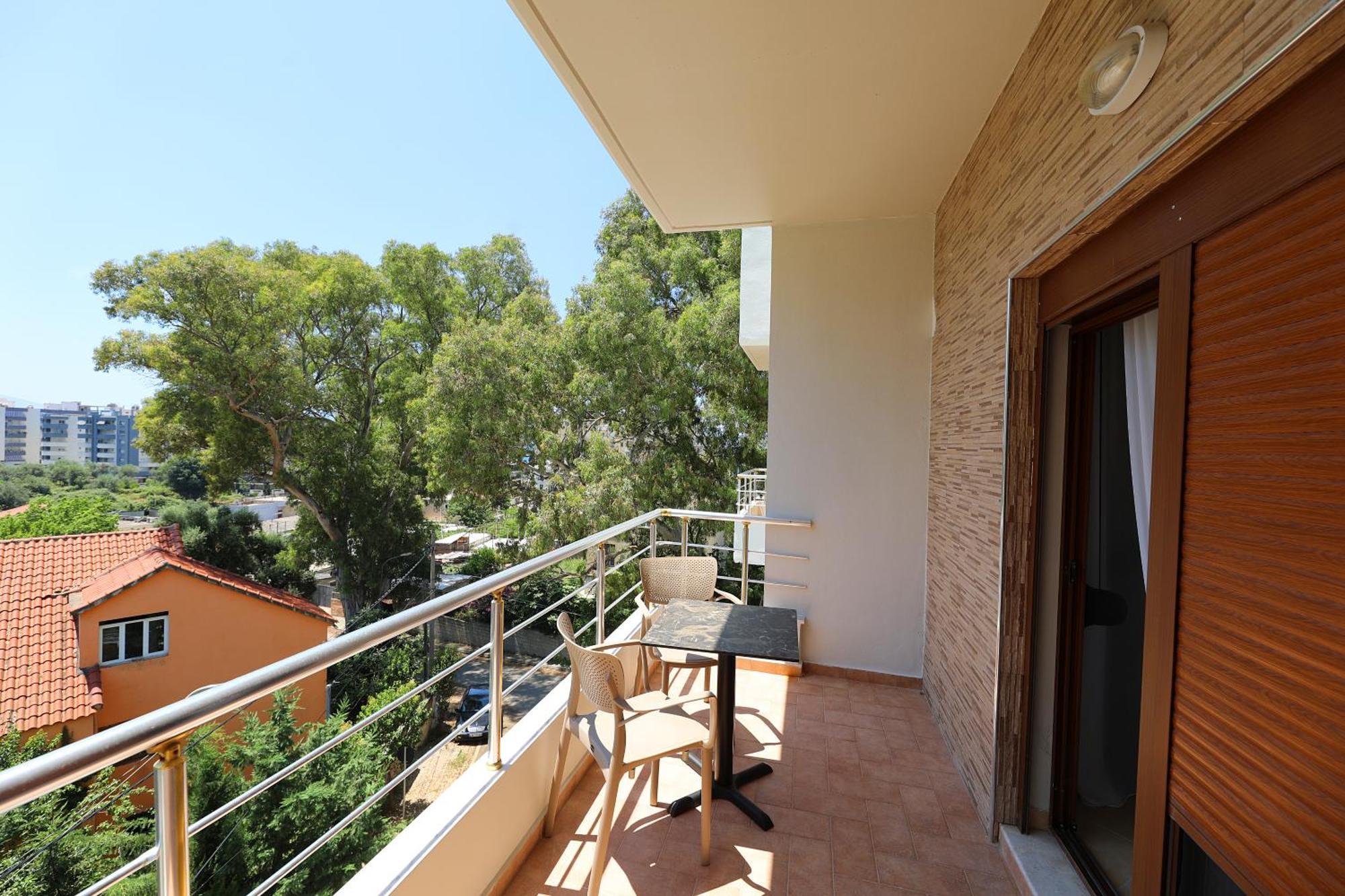 Hotel Erjuma Vlorë Extérieur photo