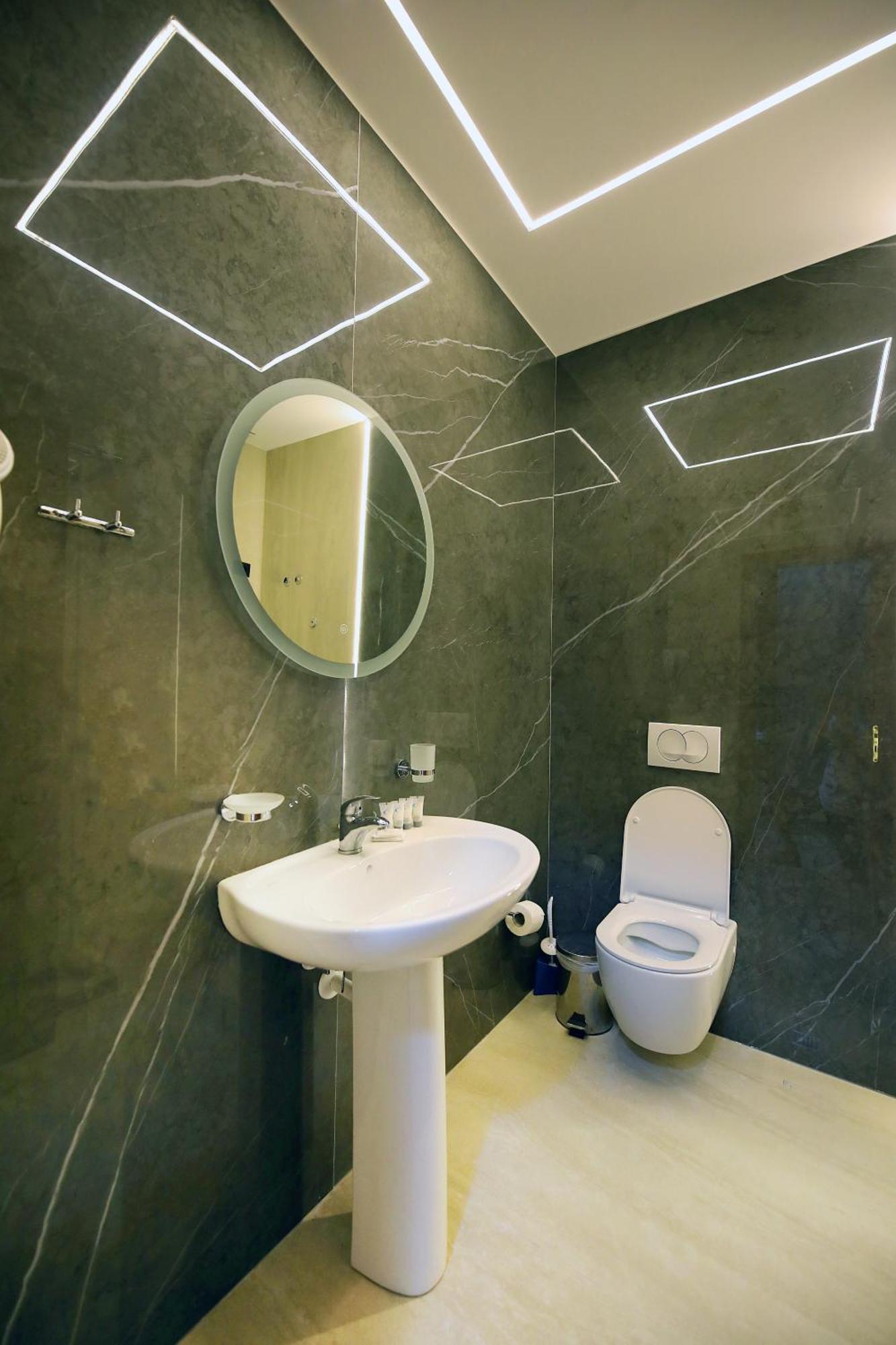 Hotel Erjuma Vlorë Extérieur photo