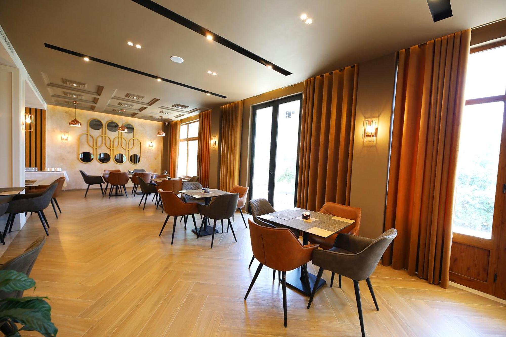 Hotel Erjuma Vlorë Extérieur photo