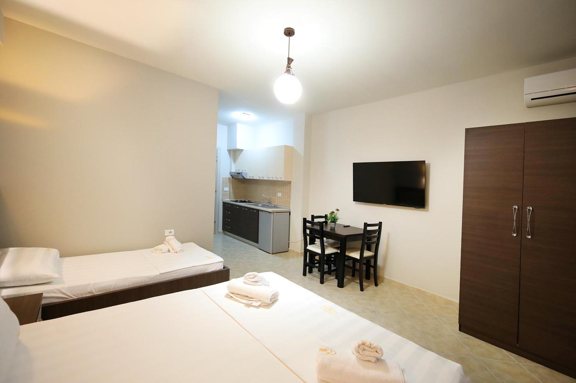 Hotel Erjuma Vlorë Extérieur photo