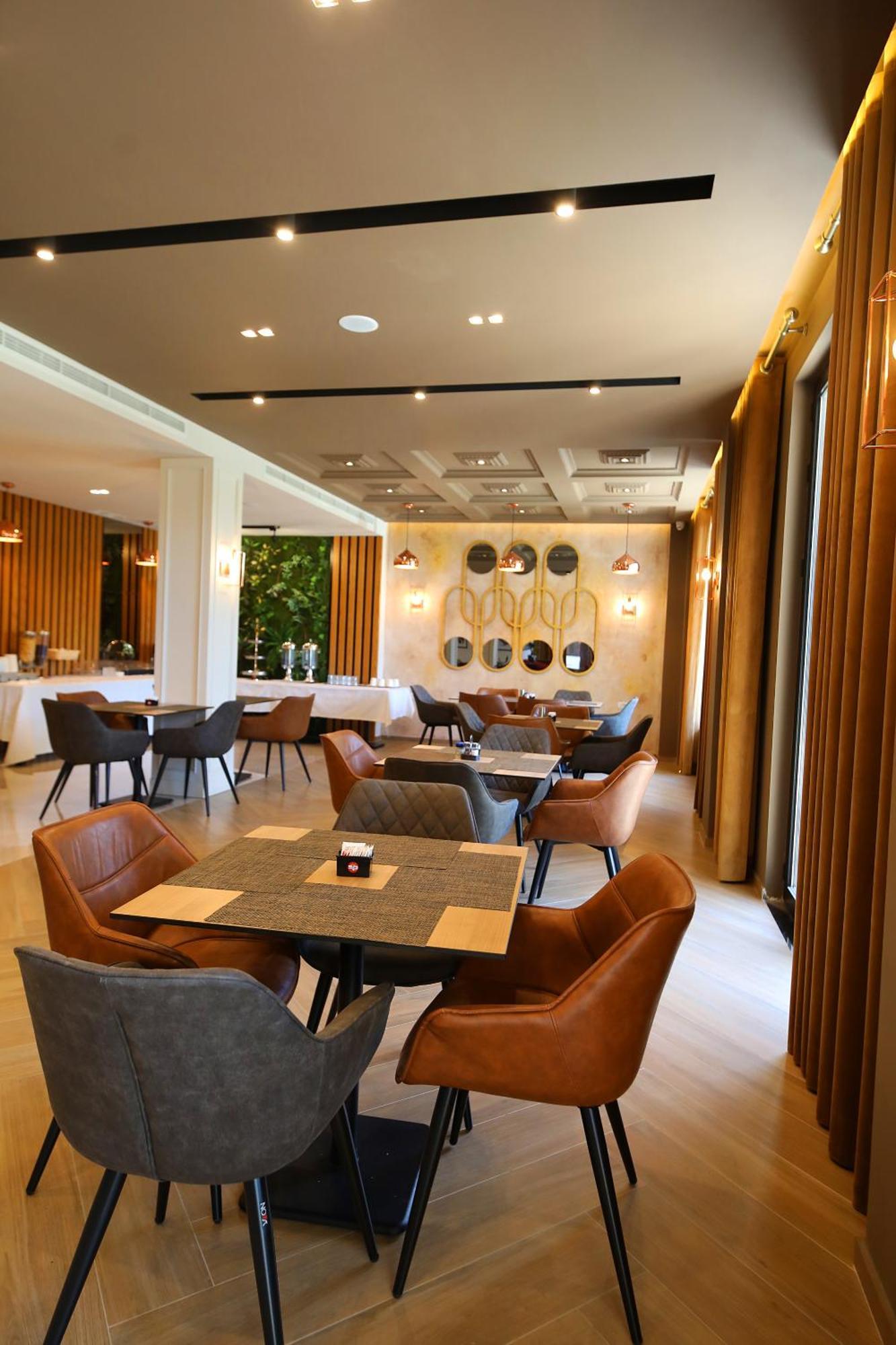 Hotel Erjuma Vlorë Extérieur photo