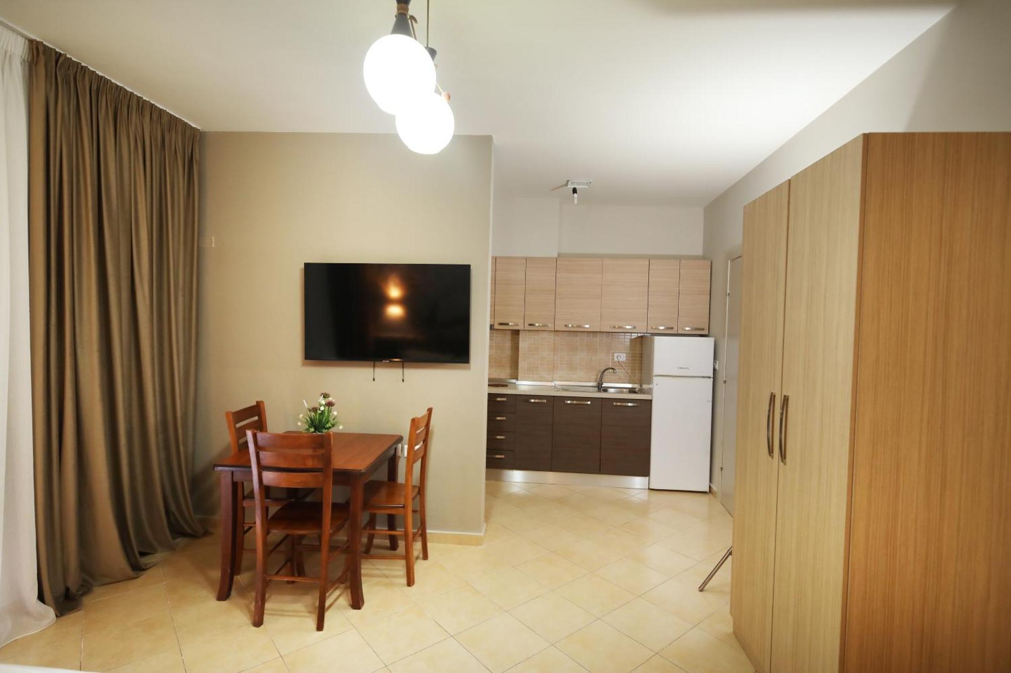 Hotel Erjuma Vlorë Extérieur photo